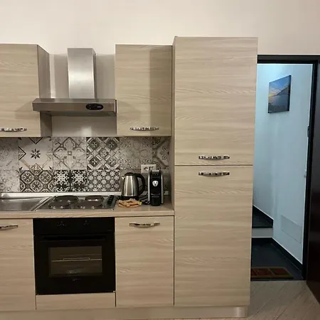 Vicolo Corto Casa Nana ראפאלו